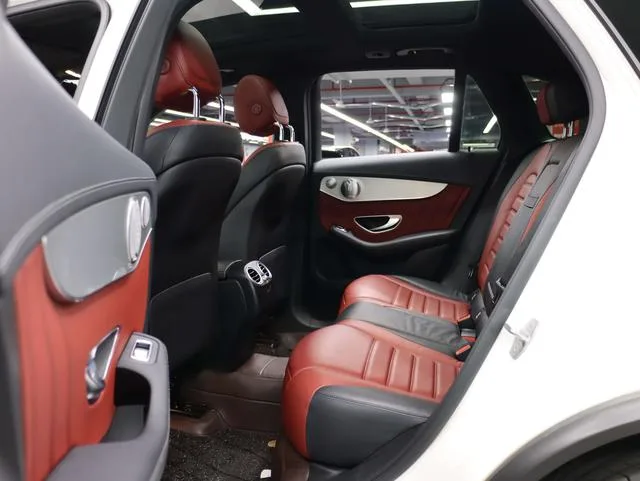 Mercedes-Benz GLC AMG 2020 AMG GLC 43 4MATIC intérieur photo 20