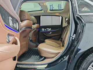 Mercedes-Benz E-Class 2023 E 300 L Luxury type Passenger car interior photo 12 Mercedes-Benz E-Class 2023 E 300 L Luxury type Passenger car interior photo 12