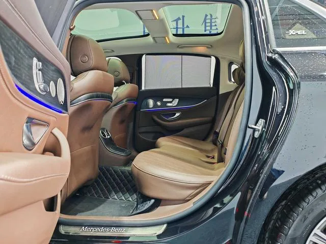 Mercedes-Benz E-Class 2023 E 300 L Luxury type Passenger car interior photo 12 Mercedes-Benz E-Class 2023 E 300 L Luxury type Passenger car interior photo 12