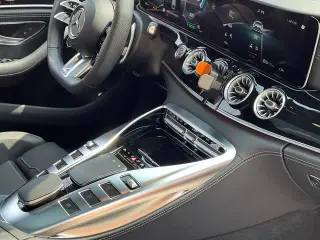 Mercedes-Benz AMG GT 2023 AMG GT 50 4MATIC Coche deportivo de cuatro puertas interior foto 13 Mercedes-Benz AMG GT 2023 AMG GT 50 4MATIC Coche deportivo de cuatro puertas interior foto 13