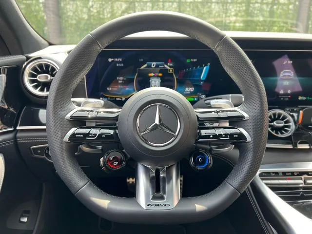 Mercedes-Benz AMG GT 2023 AMG GT 50 4MATIC Coche deportivo de cuatro puertas interior foto 16 Mercedes-Benz AMG GT 2023 AMG GT 50 4MATIC Coche deportivo de cuatro puertas interior foto 16
