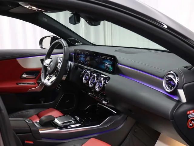 Mercedes-Benz CLA AMG 2023 AMG CLA 35 4MATIC интерьер фото 20