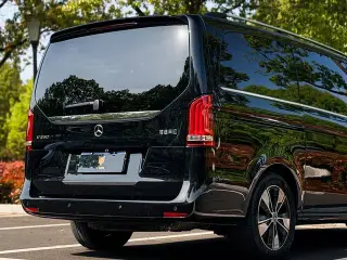 Mercedes-Benz V-Class 2020 V 260 Version de luxe intérieur photo 11 Mercedes-Benz V-Class 2020 V 260 Version de luxe intérieur photo 11