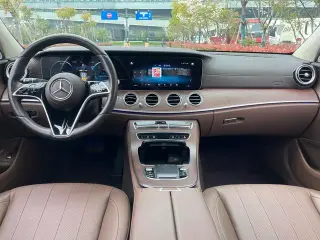 Mercedes-Benz E-Class 2023 E 300 L Estilo de moda Coche exterior foto 7 Mercedes-Benz E-Class 2023 E 300 L Estilo de moda Coche exterior foto 7
