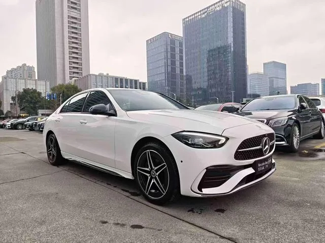 Mercedes-Benz C-Class 2024 C 260 L Edición deportiva Haoye exterior foto 3