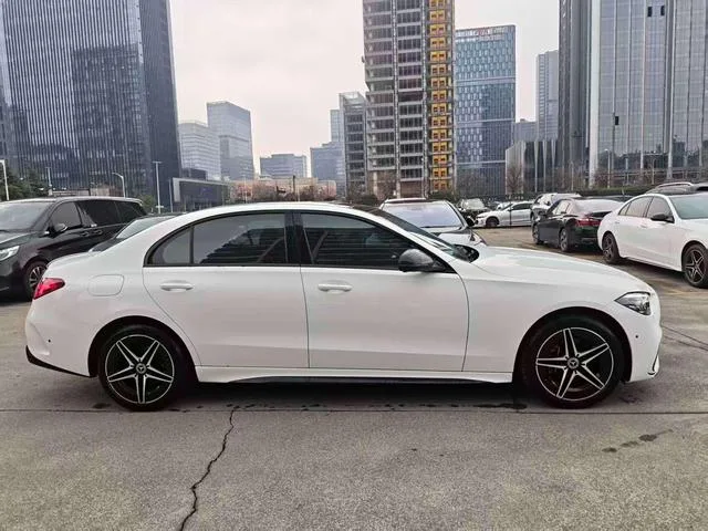 Mercedes-Benz C-Class 2024 C 260 L Edición deportiva Haoye exterior foto 4