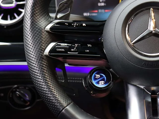 Mercedes-Benz AMG GT 2023 AMG GT 50 Coche deportivo de cuatro puertas interior foto 15 Mercedes-Benz AMG GT 2023 AMG GT 50 Coche deportivo de cuatro puertas interior foto 15