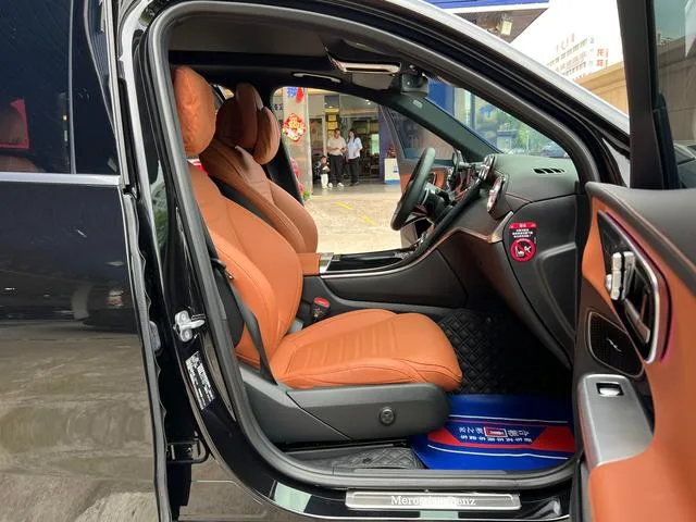 Mercedes-Benz GLC 2023 Mise à jour GLC 260 L 4MATIC Type de luxe 5 Siège intérieur photo 17
