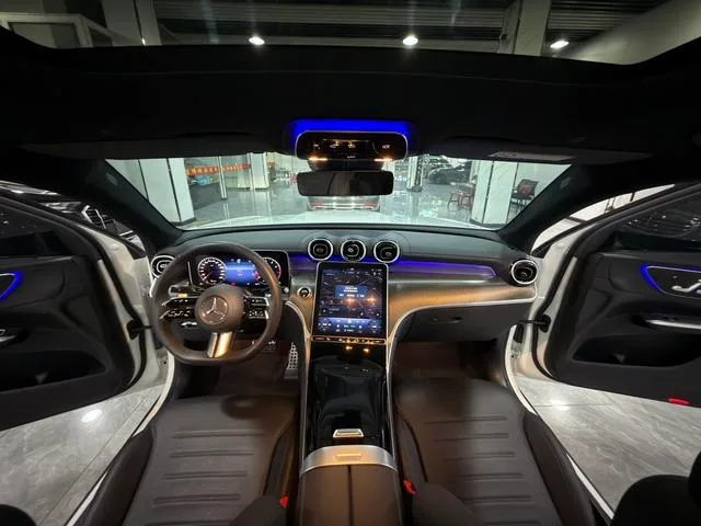 Mercedes-Benz GLC Coupe 2024 GLC 260 4MATIC coupe SUV interior photo 10 Mercedes-Benz GLC Coupe 2024 GLC 260 4MATIC coupe SUV interior photo 10