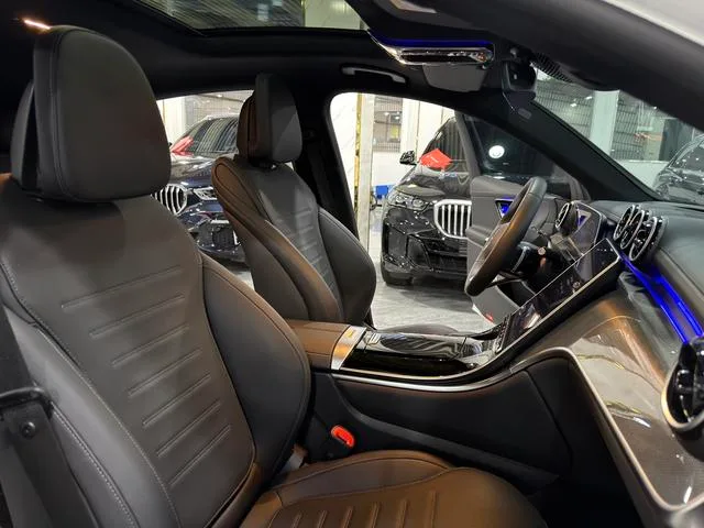 Mercedes-Benz GLC Coupe 2024 GLC 260 4MATIC coupe SUV interior photo 12 Mercedes-Benz GLC Coupe 2024 GLC 260 4MATIC coupe SUV interior photo 12