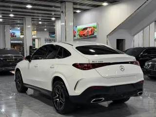 Mercedes-Benz GLC Coupe 2024 GLC 260 4MATIC coupe SUV interior photo 15 Mercedes-Benz GLC Coupe 2024 GLC 260 4MATIC coupe SUV interior photo 15