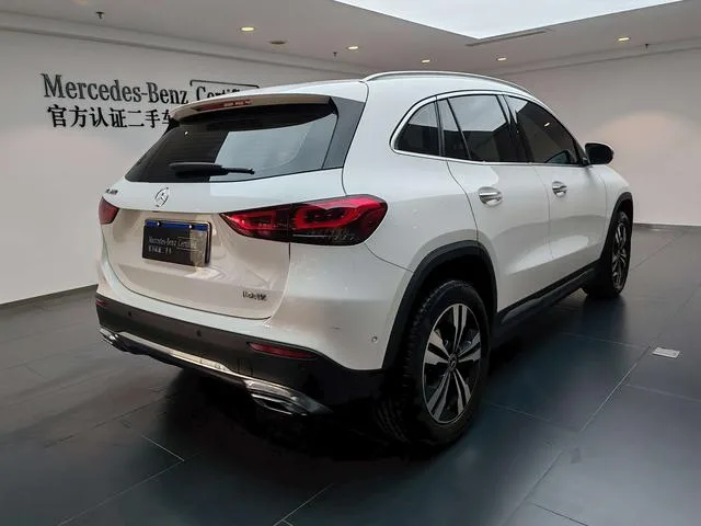 Mercedes-Benz GLA 2023 GLA 220 exterior photo 5