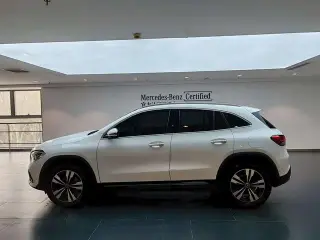 Mercedes-Benz GLA 2023 GLA 220 exterior photo 7