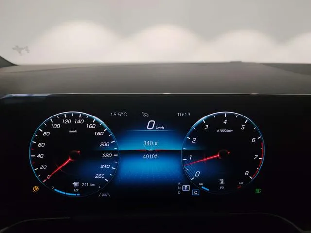 Mercedes-Benz GLA 2023 GLA 220 exterior photo 8