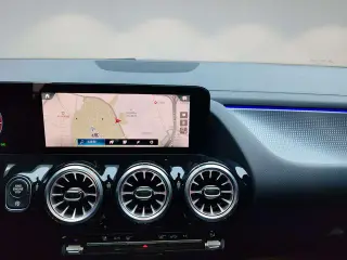 Mercedes-Benz GLA 2023 GLA 220 interior photo 19