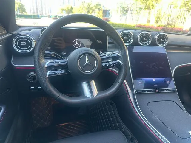 Mercedes-Benz C-Class 2023 Restyling C 260 L Sports version interior photo 6 Mercedes-Benz C-Class 2023 Restyling C 260 L Sports version interior photo 6