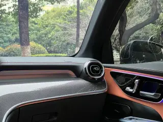 Mercedes-Benz GLC 2023 GLC 260 L 4MATIC Dynamic 5 seat interior photo 15 Mercedes-Benz GLC 2023 GLC 260 L 4MATIC Dynamic 5 seat interior photo 15