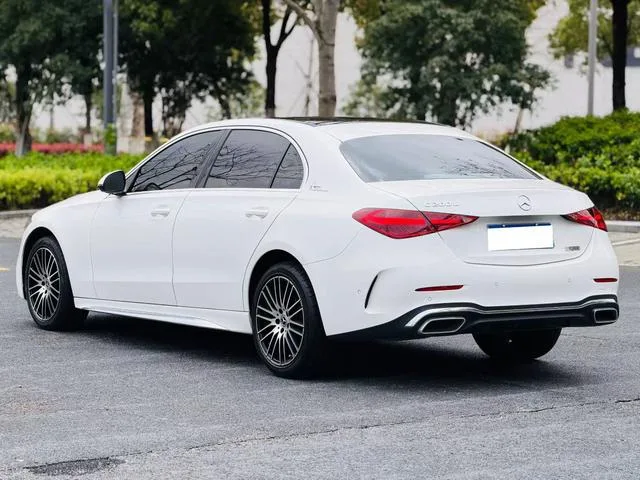 Mercedes-Benz C-Class 2023 Mise à jour C 200 L Version sportive intérieur photo 7 Mercedes-Benz C-Class 2023 Mise à jour C 200 L Version sportive intérieur photo 7