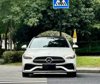 Mercedes-Benz C-Class 2023 C 260 L Version sportive extérieur photo 2 Mercedes-Benz C-Class 2023 C 260 L Version sportive extérieur photo 2