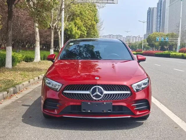 Mercedes-Benz A-Class 2021 A 200 L Sport Sedan Fashion Edition exterior photo 2 Mercedes-Benz A-Class 2021 A 200 L Sport Sedan Fashion Edition exterior photo 2