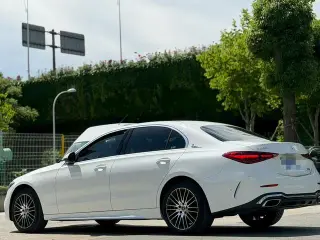 Mercedes-Benz C-Class 2023 Mise à jour C 200 L Version sportive extérieur photo 5 Mercedes-Benz C-Class 2023 Mise à jour C 200 L Version sportive extérieur photo 5