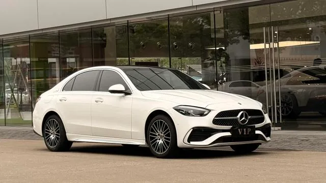 Mercedes-Benz C-Class 2022 Reforma C 260 L Versión deportiva exterior foto 4 Mercedes-Benz C-Class 2022 Reforma C 260 L Versión deportiva exterior foto 4
