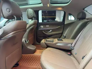Mercedes-Benz E-Class 2023 Restyling E 300 L Fashionable Passenger car interior photo 7 Mercedes-Benz E-Class 2023 Restyling E 300 L Fashionable Passenger car interior photo 7