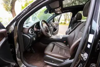 Mercedes-Benz GLC 2020 Restyling GLC 260 L 4MATIC Dynamic interior photo 6 Mercedes-Benz GLC 2020 Restyling GLC 260 L 4MATIC Dynamic interior photo 6