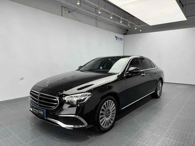 Mercedes-Benz E-Class 2022 Three changes E 300 L Fashionable Passenger car exterior photo 1 Mercedes-Benz E-Class 2022 Three changes E 300 L Fashionable Passenger car exterior photo 1
