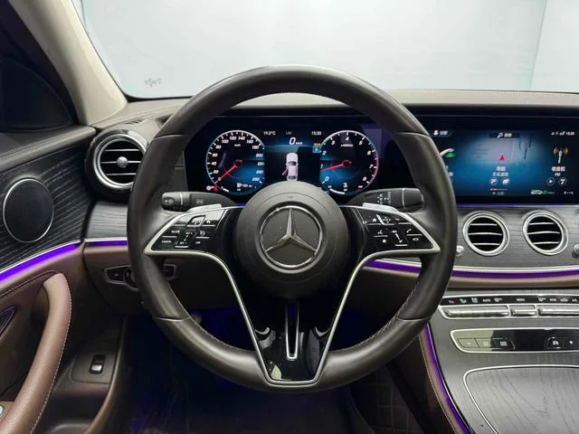 Mercedes-Benz E-Class 2022 Three changes E 300 L Fashionable Passenger car exterior photo 9 Mercedes-Benz E-Class 2022 Three changes E 300 L Fashionable Passenger car exterior photo 9