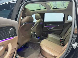 Mercedes-Benz E-Class 2022 Three changes E 300 L Fashionable Passenger car interior photo 12 Mercedes-Benz E-Class 2022 Three changes E 300 L Fashionable Passenger car interior photo 12