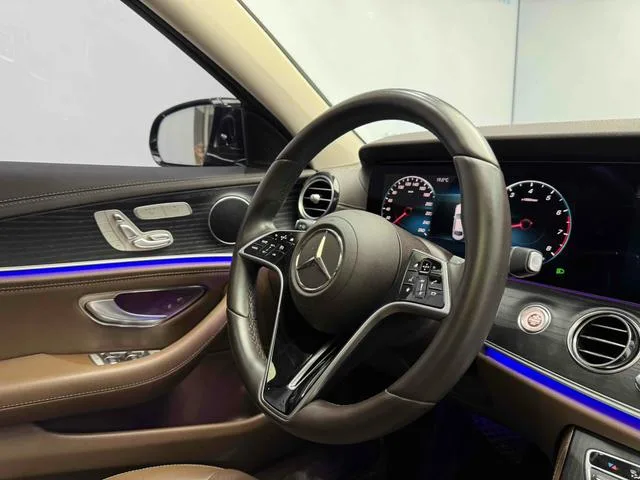 Mercedes-Benz E-Class 2022 Three changes E 300 L Fashionable Passenger car interior photo 15 Mercedes-Benz E-Class 2022 Three changes E 300 L Fashionable Passenger car interior photo 15