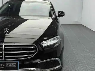 Mercedes-Benz E-Class 2022 Three changes E 300 L Fashionable Passenger car interior photo 16 Mercedes-Benz E-Class 2022 Three changes E 300 L Fashionable Passenger car interior photo 16