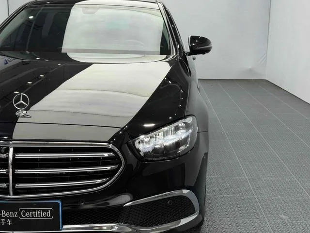 Mercedes-Benz E-Class 2022 Three changes E 300 L Fashionable Passenger car interior photo 16 Mercedes-Benz E-Class 2022 Three changes E 300 L Fashionable Passenger car interior photo 16