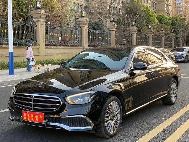 Mercedes-Benz E-Class 2023 E 300 L Style tendance Voiture extérieur photo 1 Mercedes-Benz E-Class 2023 E 300 L Style tendance Voiture extérieur photo 1