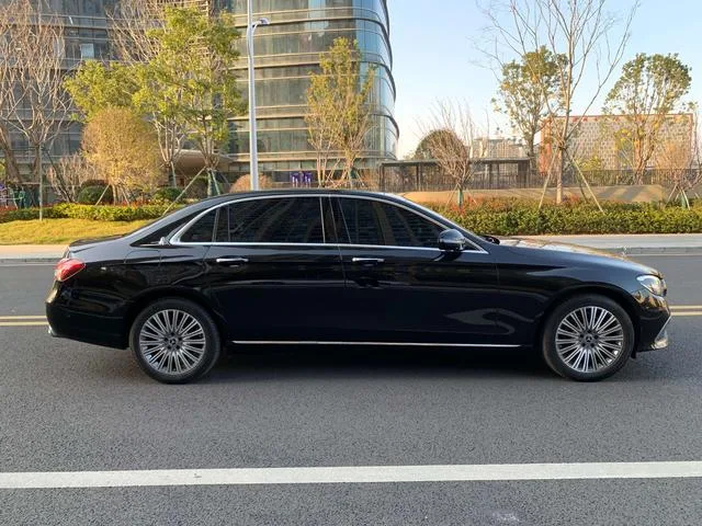 Mercedes-Benz E-Class 2023 E 300 L Style tendance Voiture extérieur photo 9 Mercedes-Benz E-Class 2023 E 300 L Style tendance Voiture extérieur photo 9