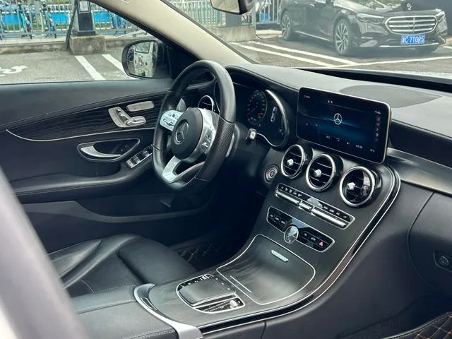 Mercedes-Benz C-Class 2021 C 260 L Sports Star Yao Zhen Tibetan Edition interior photo 16 Mercedes-Benz C-Class 2021 C 260 L Sports Star Yao Zhen Tibetan Edition interior photo 16