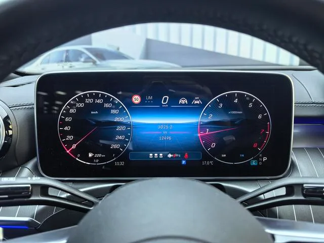 Mercedes-Benz C-Class 2025 C 260 L Hao Night Sports Edition interior photo 11 Mercedes-Benz C-Class 2025 C 260 L Hao Night Sports Edition interior photo 11