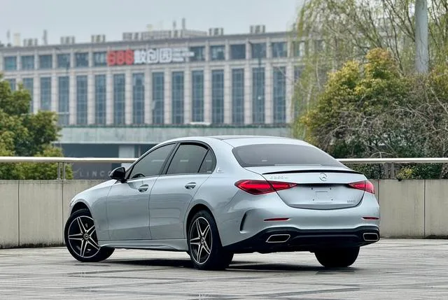 Mercedes-Benz C-Class 2023 C 260 L Hao Night Sports Edition exterior photo 3 Mercedes-Benz C-Class 2023 C 260 L Hao Night Sports Edition exterior photo 3