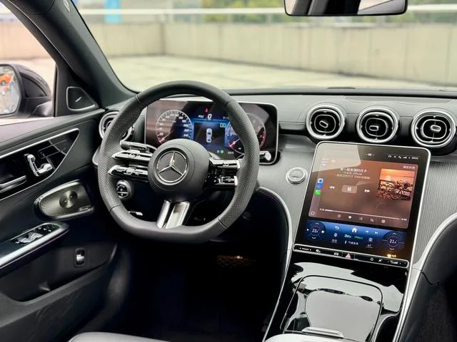 Mercedes-Benz C-Class 2023 C 260 L Hao Night Sports Edition interior photo 8 Mercedes-Benz C-Class 2023 C 260 L Hao Night Sports Edition interior photo 8