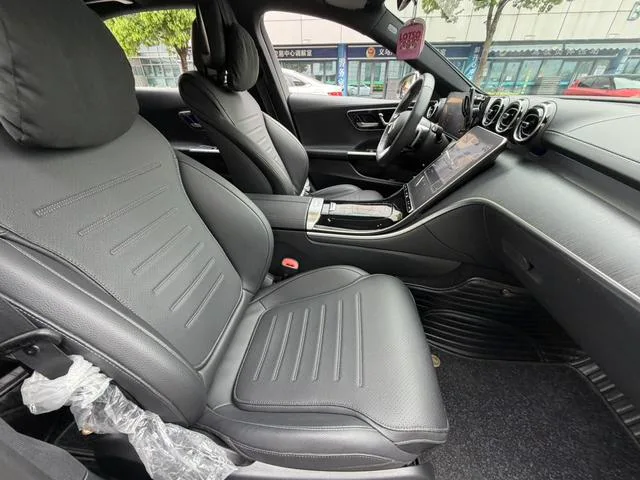 Mercedes-Benz C-Class 2024 C 200 L Sports version exterior photo 7 Mercedes-Benz C-Class 2024 C 200 L Sports version exterior photo 7