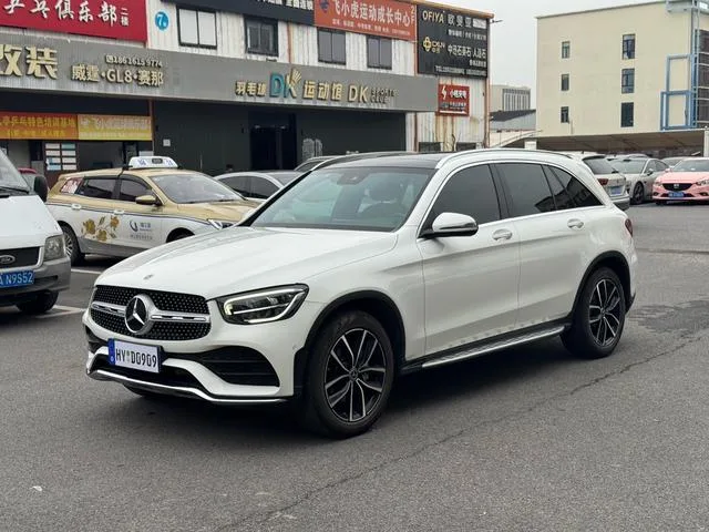 Mercedes-Benz GLC 2021 GLC 300 L 4MATIC Type dynamique extérieur photo 1 Mercedes-Benz GLC 2021 GLC 300 L 4MATIC Type dynamique extérieur photo 1