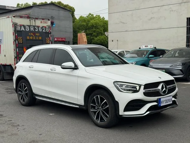 Mercedes-Benz GLC 2021 GLC 300 L 4MATIC Type dynamique extérieur photo 3 Mercedes-Benz GLC 2021 GLC 300 L 4MATIC Type dynamique extérieur photo 3