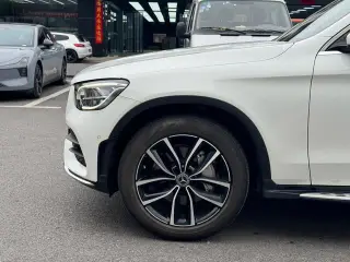 Mercedes-Benz GLC 2021 GLC 300 L 4MATIC Type dynamique extérieur photo 4 Mercedes-Benz GLC 2021 GLC 300 L 4MATIC Type dynamique extérieur photo 4