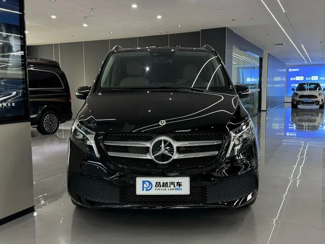 Mercedes-Benz V-Class 2022 V 260 Versión piloto exterior foto 2 Mercedes-Benz V-Class 2022 V 260 Versión piloto exterior foto 2