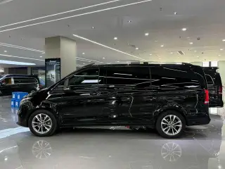 Mercedes-Benz V-Class 2022 V 260 Versión piloto exterior foto 3 Mercedes-Benz V-Class 2022 V 260 Versión piloto exterior foto 3