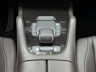 Mercedes-Benz GLS 2021 GLS 450 4MATIC Fashionable interior photo 18 Mercedes-Benz GLS 2021 GLS 450 4MATIC Fashionable interior photo 18