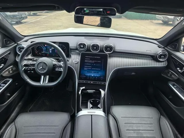 Mercedes-Benz C-Class 2025 C 260 L Edición deportiva Haoye interior foto 11 Mercedes-Benz C-Class 2025 C 260 L Edición deportiva Haoye interior foto 11
