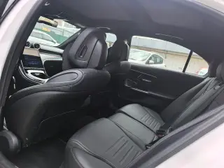 Mercedes-Benz C-Class 2025 C 260 L Edición deportiva Haoye interior foto 12 Mercedes-Benz C-Class 2025 C 260 L Edición deportiva Haoye interior foto 12