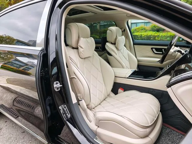 Mercedes-Benz Mercedes-Maybach S-Class 2025 S 480 4MATIC interior photo 14 Mercedes-Benz Mercedes-Maybach S-Class 2025 S 480 4MATIC interior photo 14